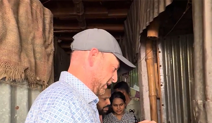 SAM visiting living environment of the slum in Mohakhali, Dhaka, Bangladesh